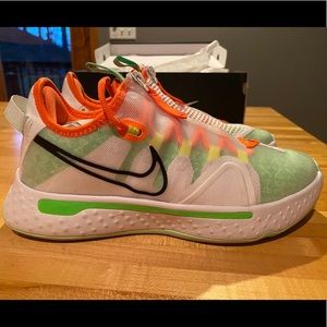 Men’s size 7.5 Nike PG 4 Gatorade Basketball Shoes